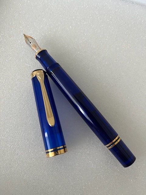 Pens and Pencils: : Pelikan: M60? blue